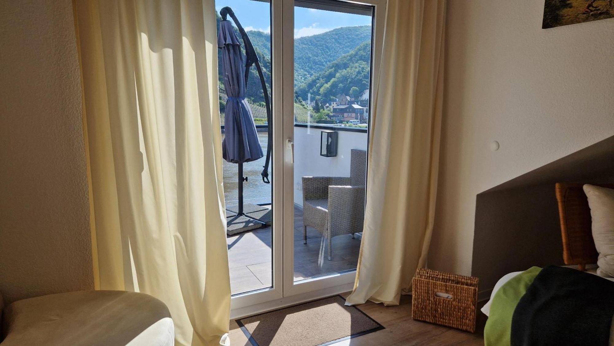 Apartamento Bio-Ferienweingut Leyendecker Kattenes Exterior foto